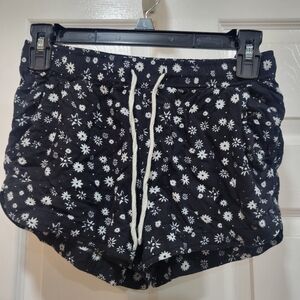 SO Black and White Floral Teen Shorts, Size XS